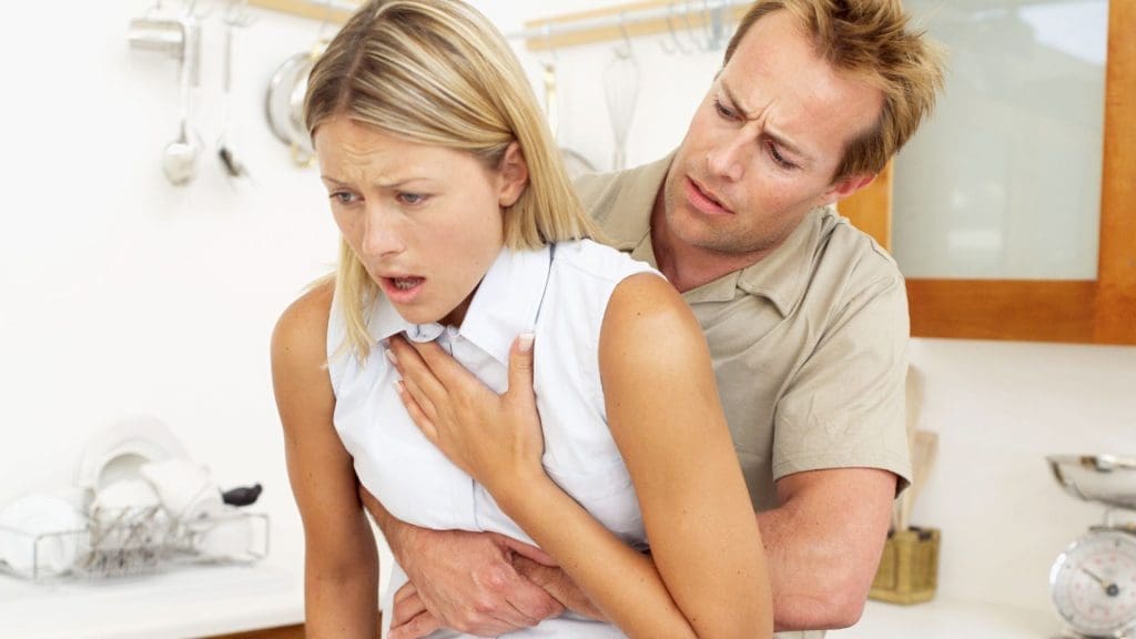 What to do when someone is choking? 2 What to do when someone is choking?