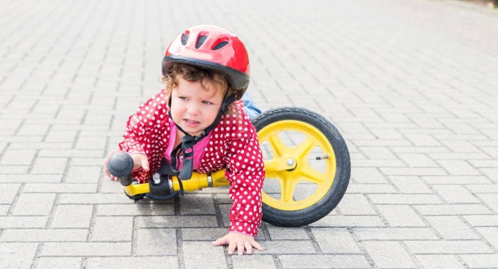Common causes of paediatric accidents 5 Child falling over image